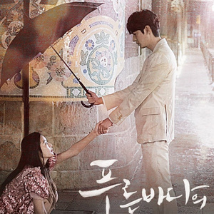 四肢被固定憋尿捂住肚子
